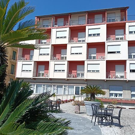 Hotel Robinia Imperia Exteriör bild
