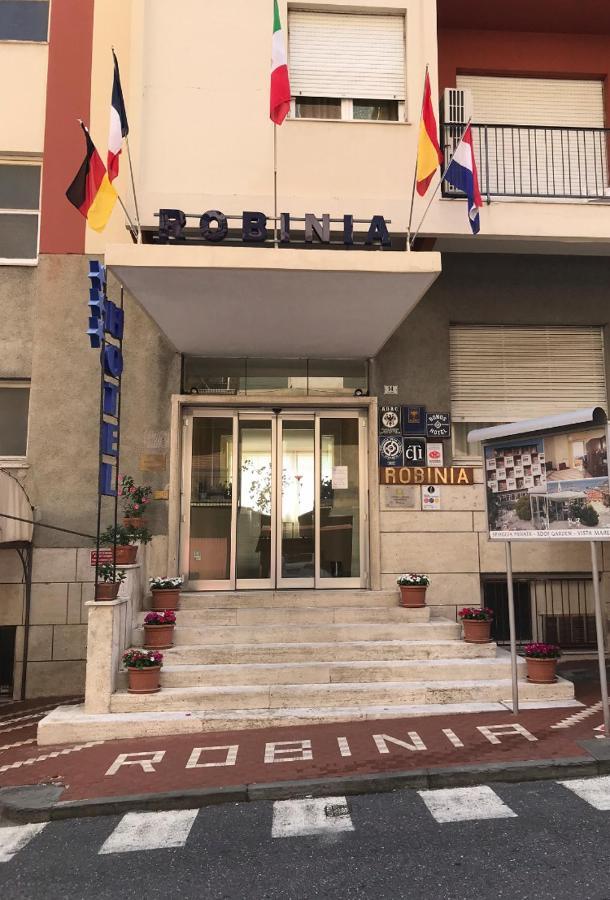 Hotel Robinia Imperia Exteriör bild