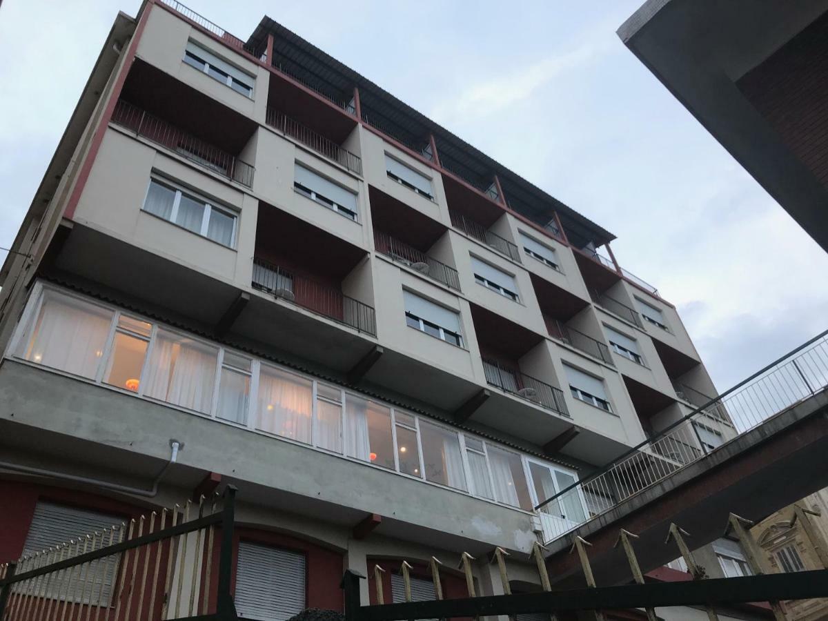 Hotel Robinia Imperia Exteriör bild